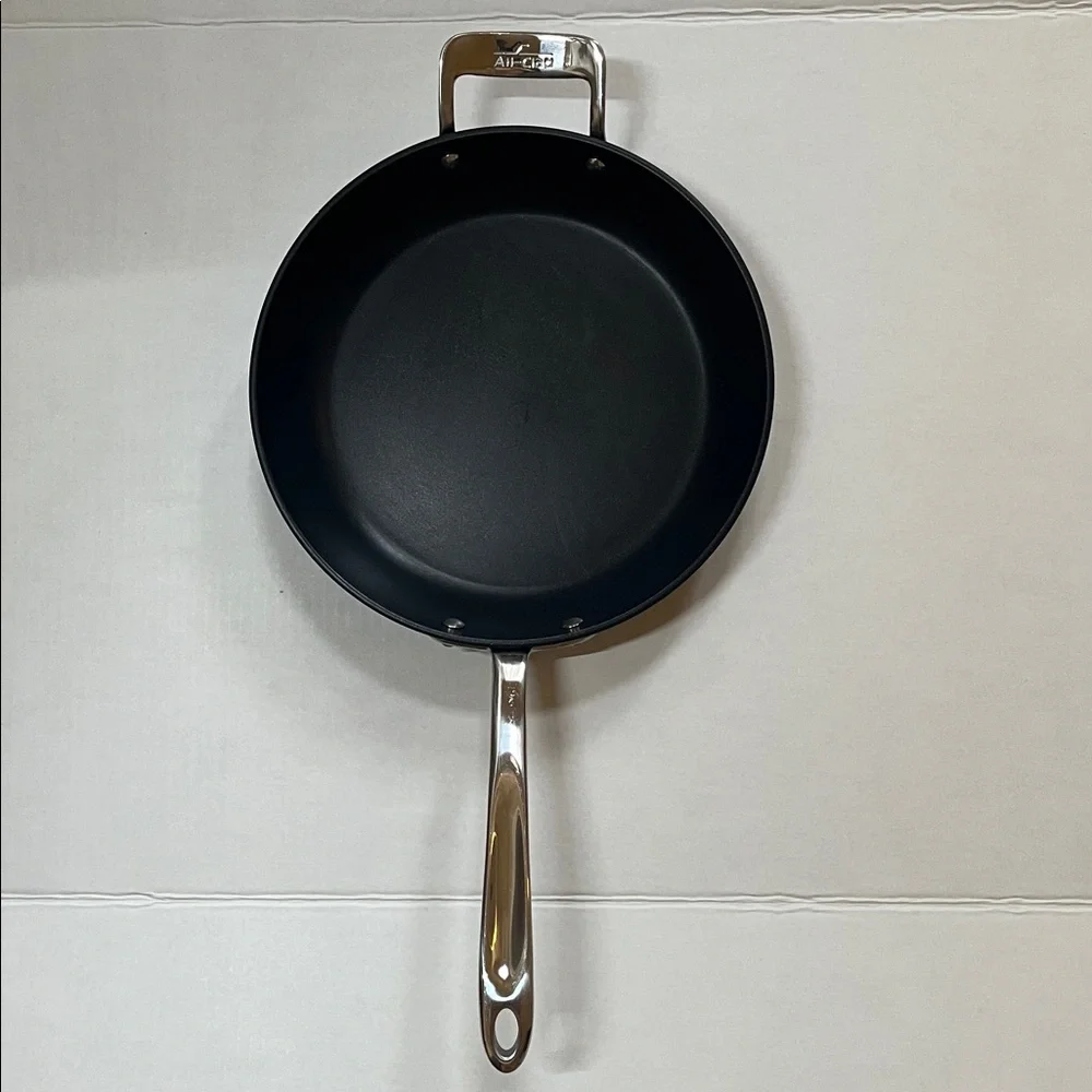 All-Clad Essential 10.5” Nonstick Skillet